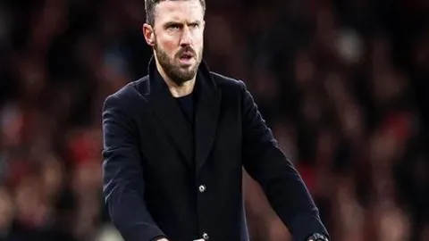 【激情对决！曼雷萨再战安道尔河畔，19时开战，连胜势头能否延续？】